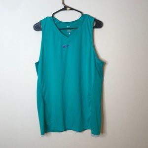 Men’s NIKE Dri-Fit sleeveless athletic shirt